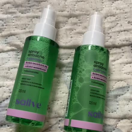 Dois frascos do Spray Antiacne da sallve