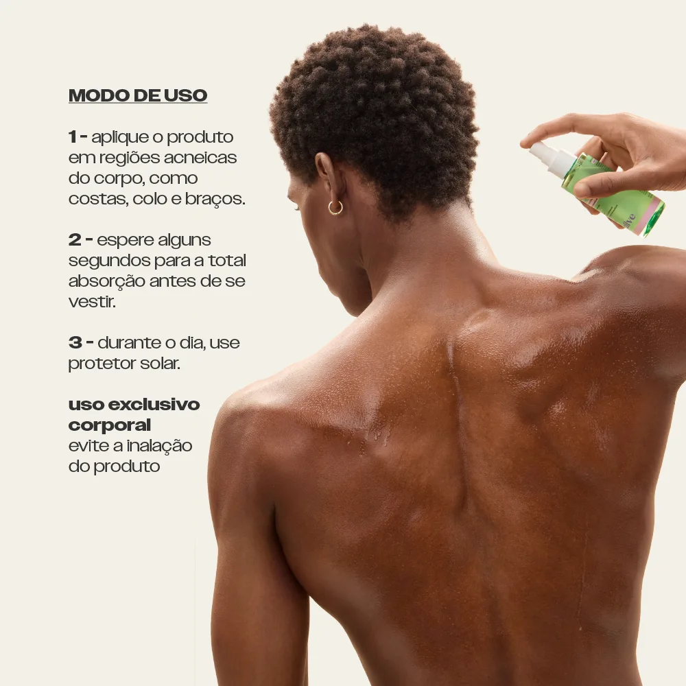 Spray Antiacne Corporal aplicado nas costas com válvula 360 graus